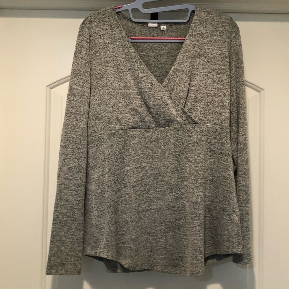 Gap Maternity top - small